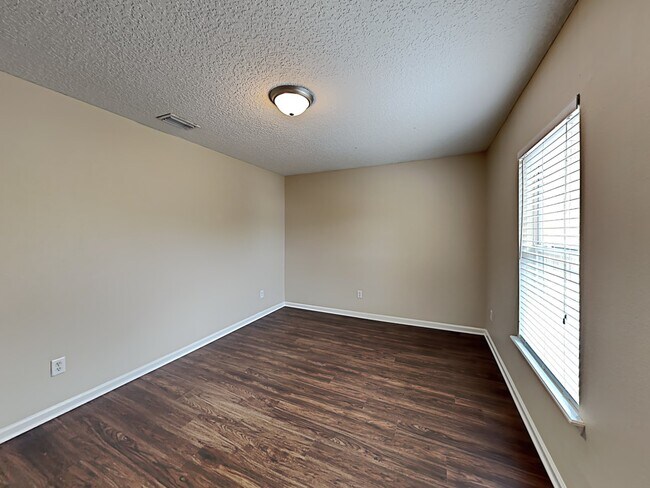 Building Photo - 2526 Britney Lakes Lane