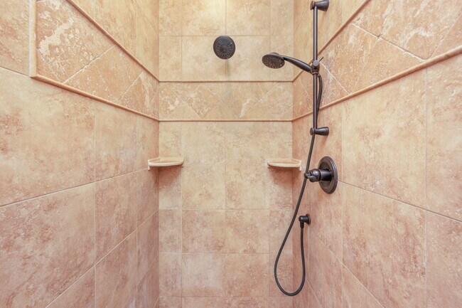 Building Photo - 106 Black Bear Circle