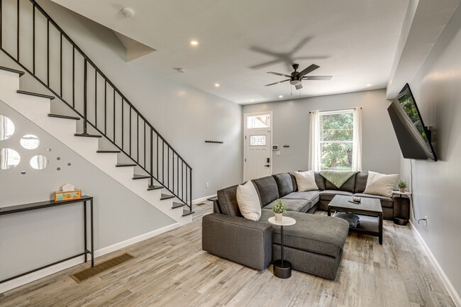 Building Photo - 5321 Wakefield St