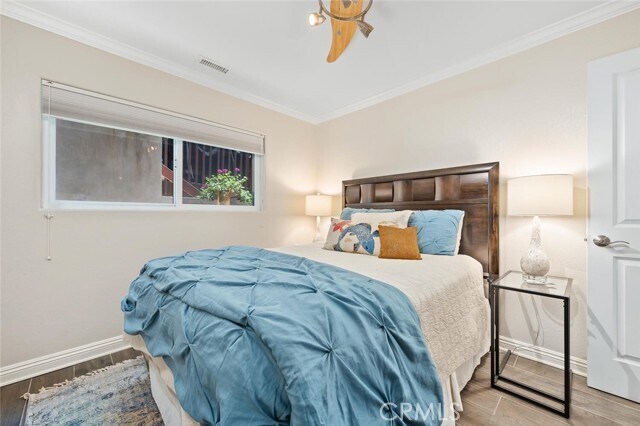 Building Photo - 174 Cliff Dr