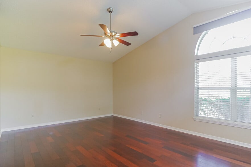 Building Photo - 105 Harbour Island Ct