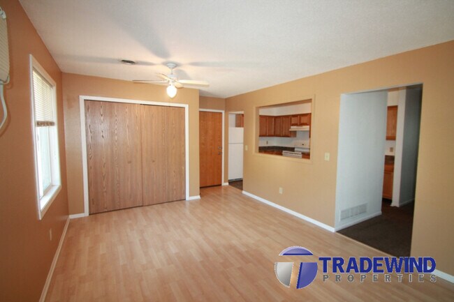 Building Photo - 949 Wescott Trl