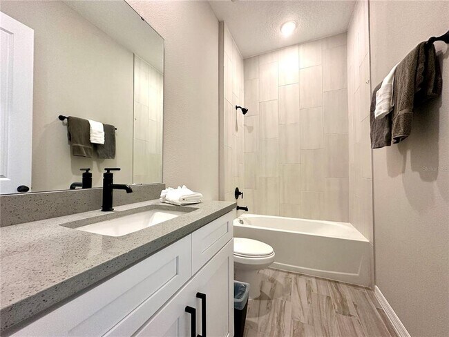 Building Photo - 342 Windward Way