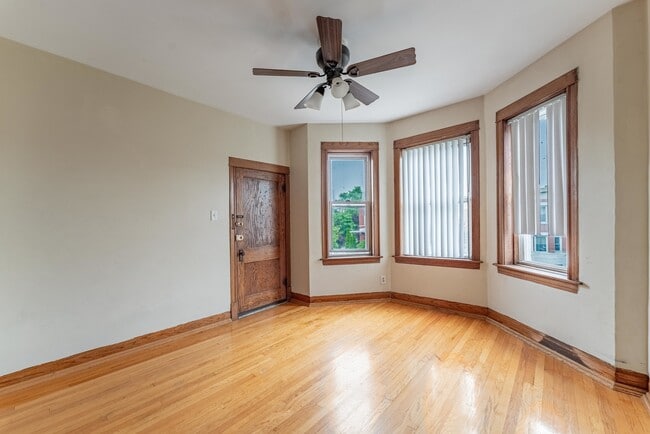Building Photo - 2104 S 49th Ave