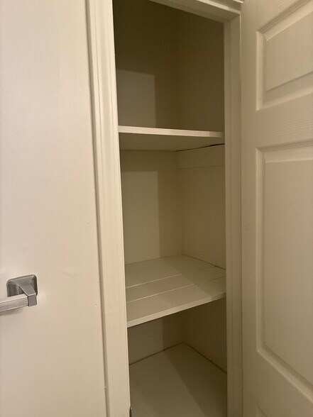 Building Photo - 6103 Julie Kays Way