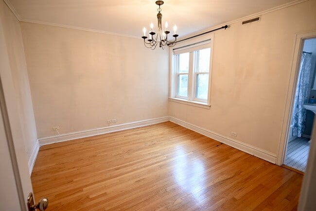 Building Photo - 1113 W Lill Ave