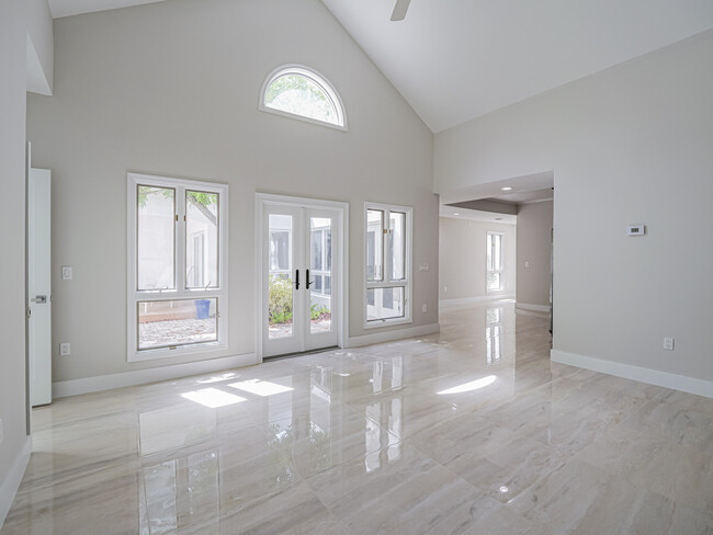 Building Photo - 8405 Red Bay Ct