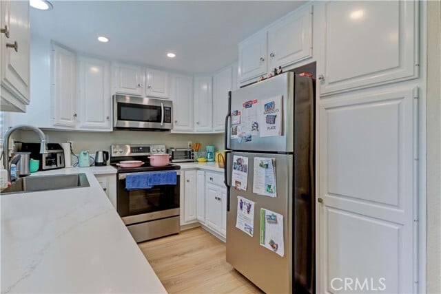 Building Photo - 2374 Via Mariposa W