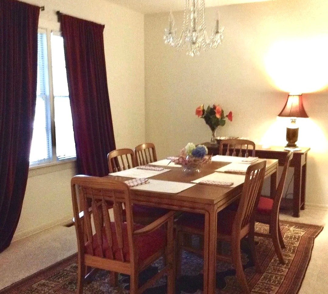 Separate Dining Area - 525 S College St