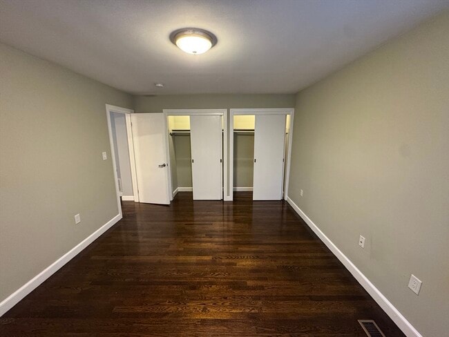 Building Photo - 793 Dedham St