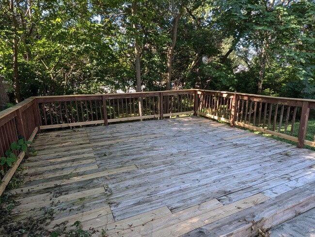 Building Photo - 2145 Slane Ave