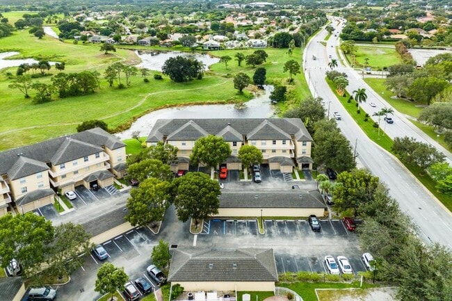 Building Photo - 2100 Greenview Shores Blvd