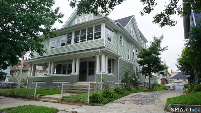 Building Photo - 316 Linwood Ave