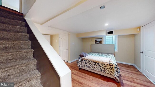 Building Photo - 769 Ardmore Ave