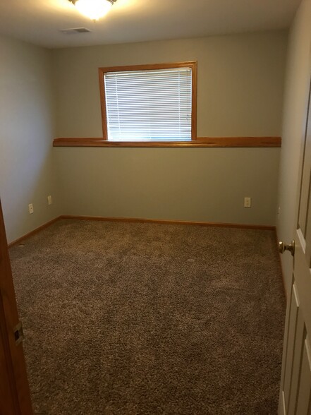 Lower Level Bedroom #1 - 1051 Tamarack Way