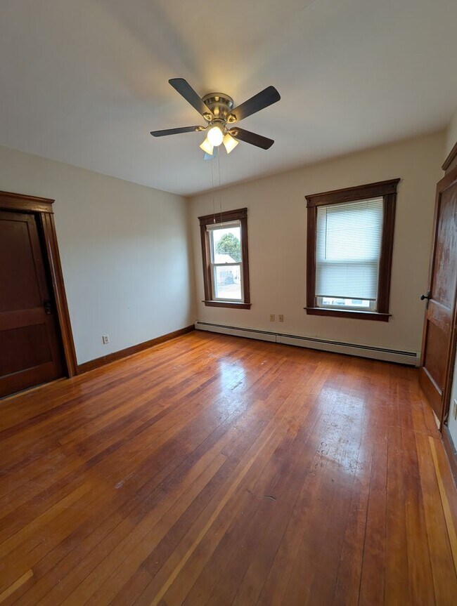 Building Photo - 18-20 Green Street