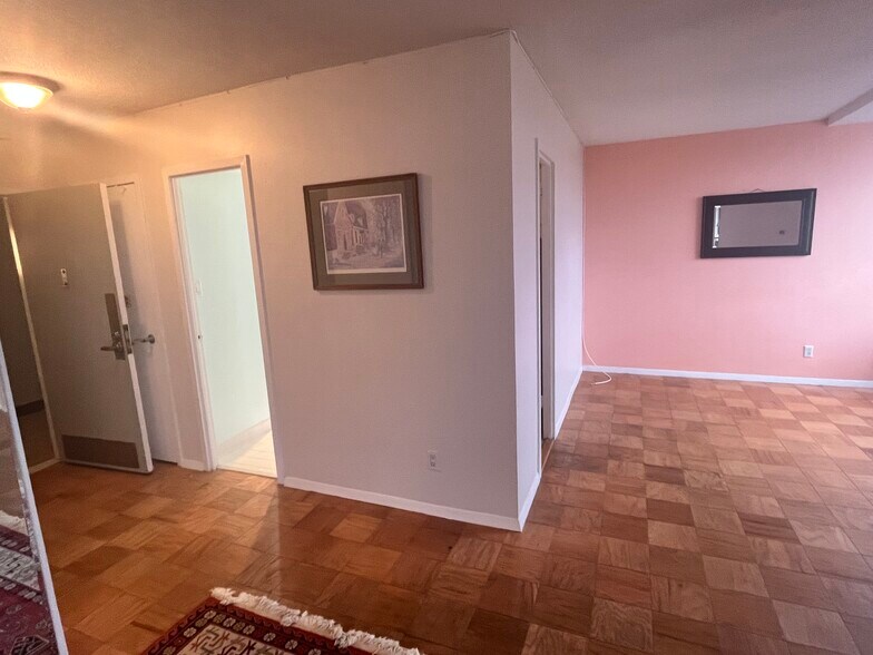 Building Photo - 501 Slaters Ln