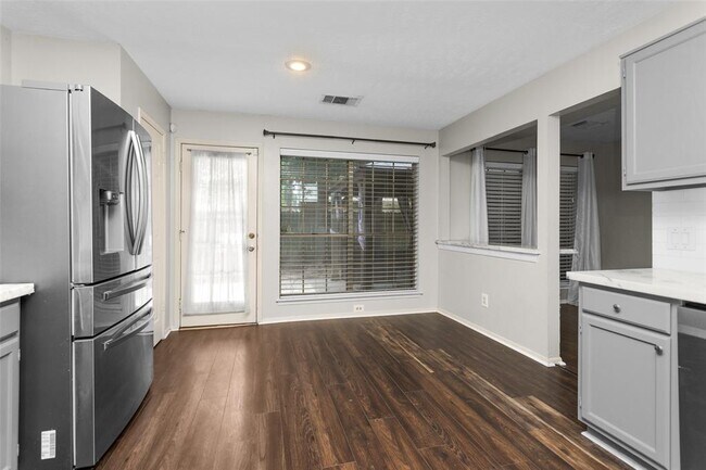 Building Photo - 16042 Glenbrook Knoll Ln