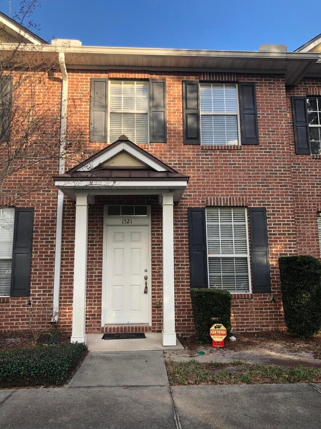 Building Photo - 1521 Fieldview Dr