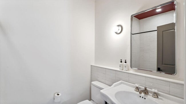 Building Photo - 310 N Rampart St