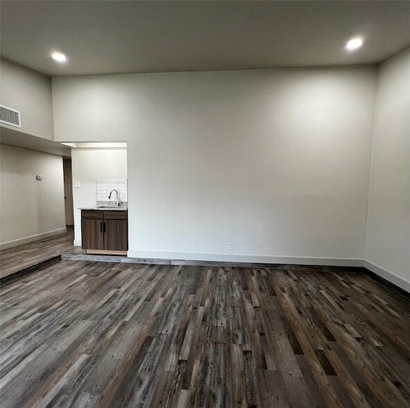 Building Photo - 2505 Clearwood Dr