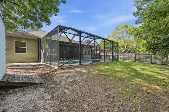 Building Photo - 1705 19th St