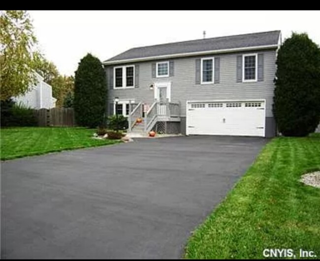 Primary Photo - 9482 Glengarriff Dr