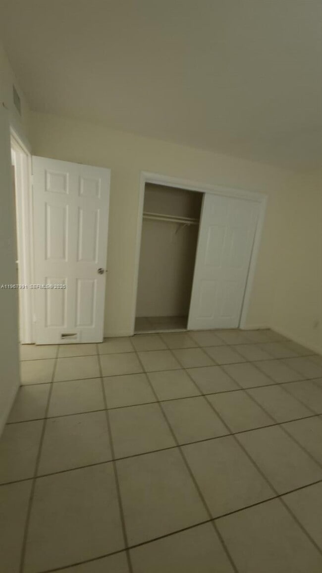 Building Photo - 2121 NE 168th St