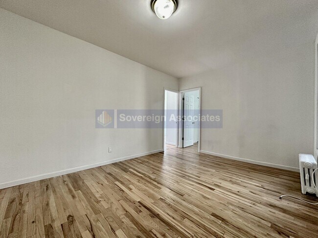 Building Photo - 401 E 68th St