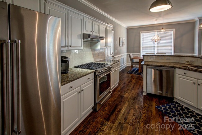 Building Photo - 10400 Orchid Hill Ln