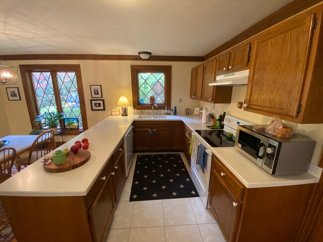 Building Photo - Heather Hills Retreat