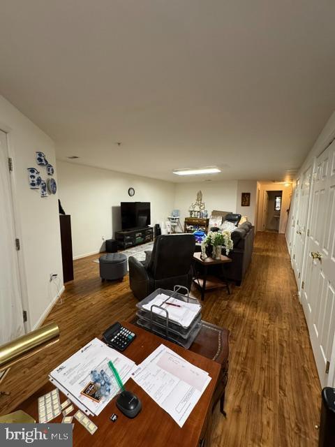 Building Photo - 6041 Blue Point Ct