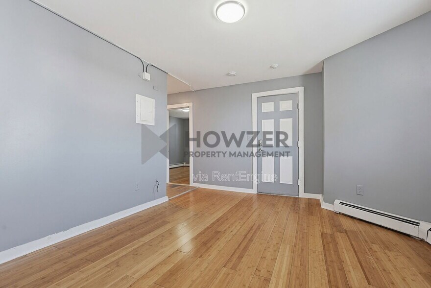 Building Photo - 112 Clark St