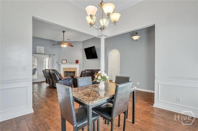 Building Photo - 1506 Bradley Blvd