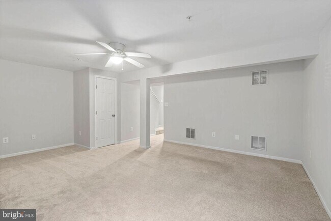 Building Photo - 2423 Bolton Ln