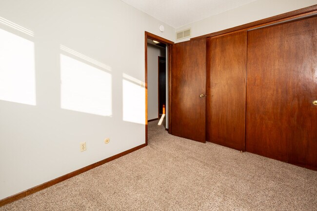 Building Photo - 3806 Prairie Ln