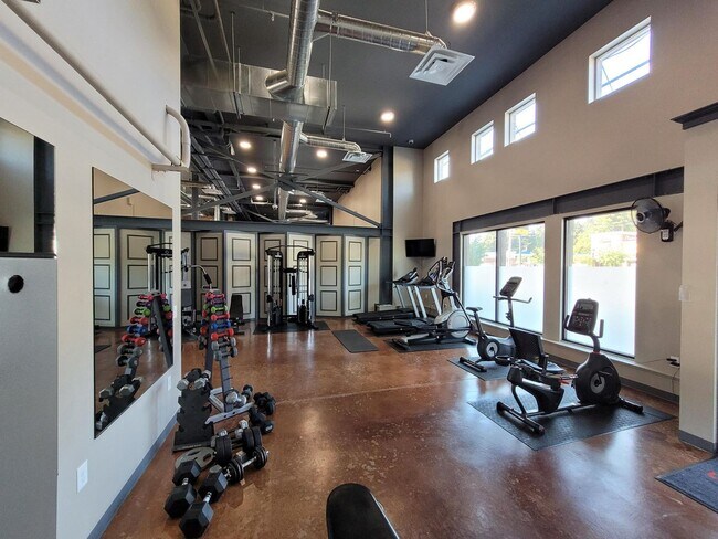 Building Photo - Charming Studio for Rent: Enjoy the Added ...