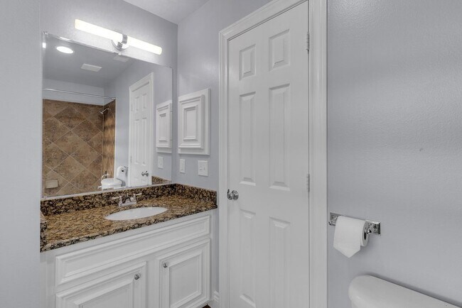 Building Photo - 13811 Sugar Dock Ct
