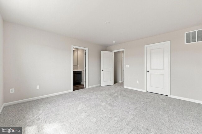 Building Photo - 394 Seeback Dr