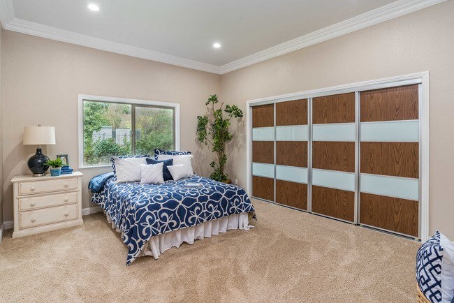 Building Photo - 2081 Danville Blvd