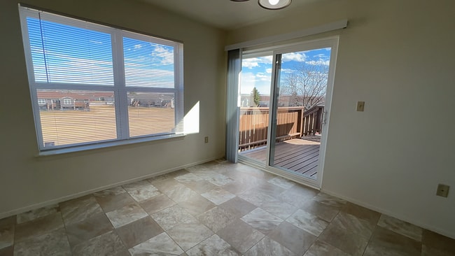 Building Photo - 1142 Dakota Dr