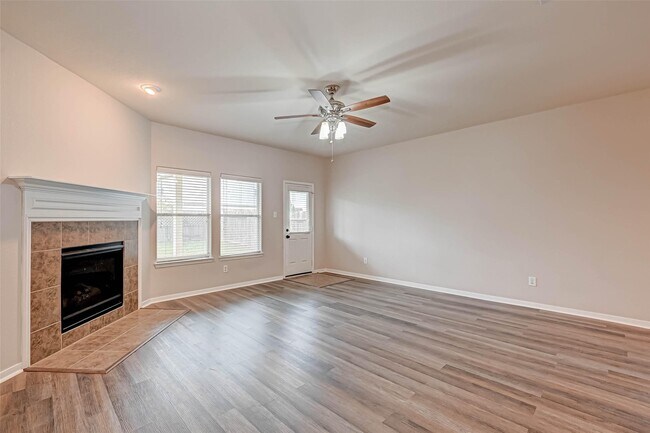 Building Photo - 2815 Mustang Hill Ln