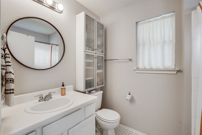 Building Photo - 5615 Steven Creek Way