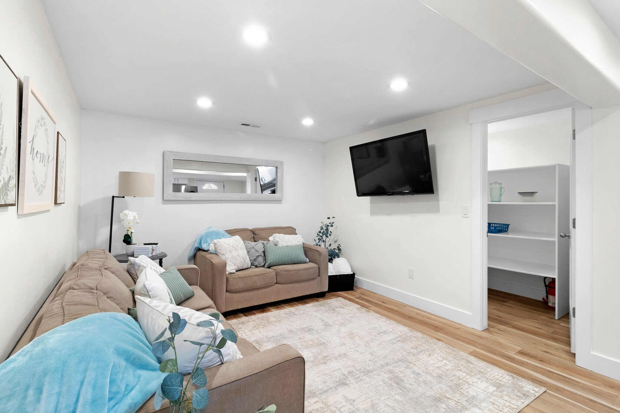 Building Photo - 10454 S Golden Willow Dr
