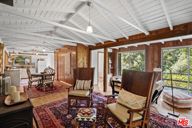 Primary Photo - 764 Old Topanga Canyon Rd