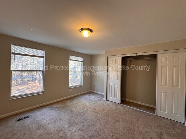 Building Photo - 104 Benedict Ln