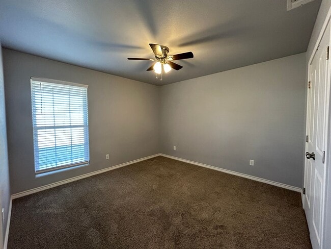 Building Photo - Beautiful 3/2/2 in Frenship School District!