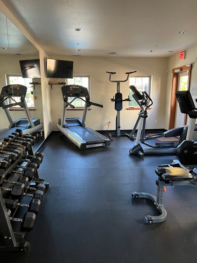 Weight room - 113 Oak St