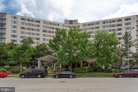 Building Photo - 1200 N Nash St