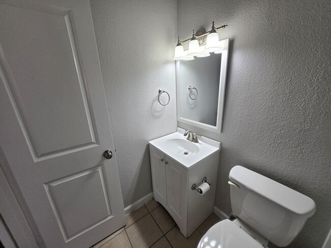 Building Photo - 433 Clearfield Dr